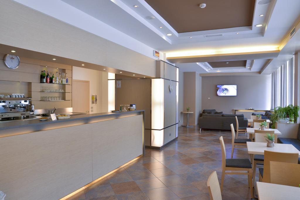 Vital Hotel Flora Comano Terme Exterior photo